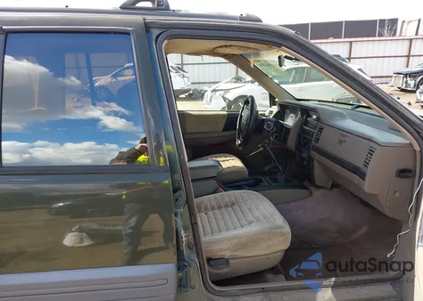 1994 Jeep Grand Cherokee Laredo z USA, uszkodzony, nr VIN 1J4GZ58S8RC249711